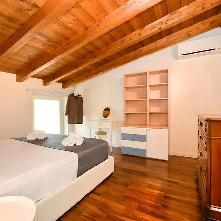 Desenzanoloft Desenzanoloft Official Partner Marriott Homes & - Surfing On The Desenzano del Garda