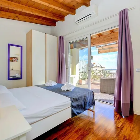 Apartment Desenzanoloft Desenzanoloft Official Partner Marriott Homes & - Surfing On The *