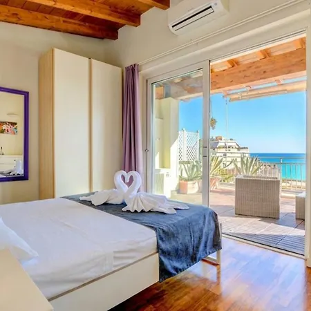 Surfing On The Desenzanoloft Official Partner Homes & By Marriott Bonvoy Appartement